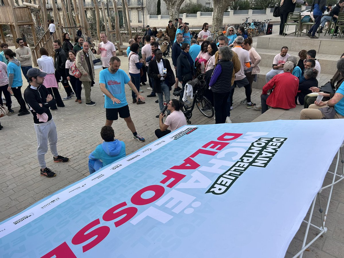 LanetHenri's tweet photo. #Municipales|| Cet après-midi run urbain avec Michaël Delafosse pour un finish place Max Rouquette aux Arceaux avec @CoteMontpel, @Assaf_Christian… Les 15 &amp; 22 mars 2026 tous derrière @Delafosse2026 pour que @montpellier_ continue sa marche en avant 🫶🫶🫶 #ensemble https://t.co/h4keguEq7i
