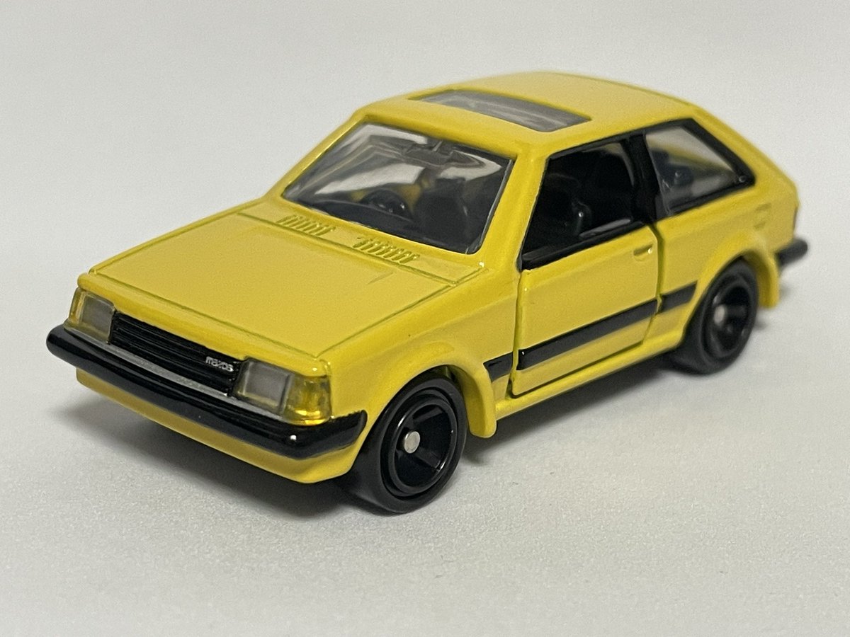 本日届いたタカラトミーモール限定トミカREBORN、BD型マツダ