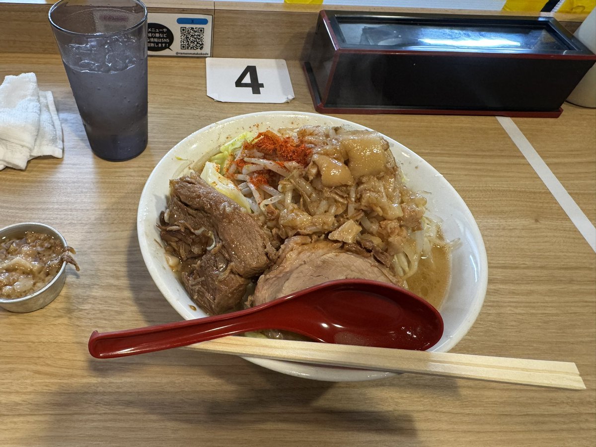 satokky_'s tweet photo. ラーメン　また此処で
ニンニク抜き野菜マシ脂マシマシ
美味しくいただきました
ごちそうさまです。 https://t.co/NZ5B08NULE