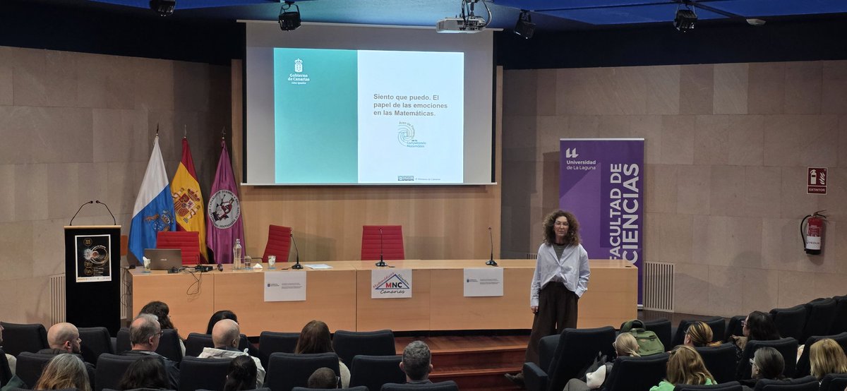 anarosa3008's tweet photo. Segundo día de las Jornadas de difusión del proyecto Matemáticas Newton Canarias. 
Gracias a todas las personas que lo han hecho posible y gracias a todos y todas las asistentes. https://t.co/0ms6JM911E