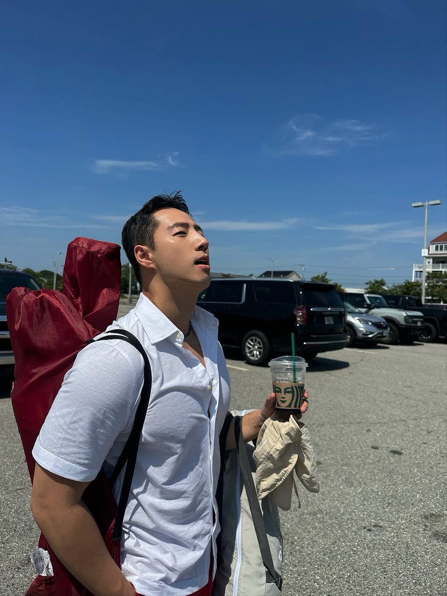kimdongwonbin's tweet photo. Little boss love playing with sand ⛱️
#ソロフェス実況2026 #IranvsUSA https://t.co/qOCVk2tjn7