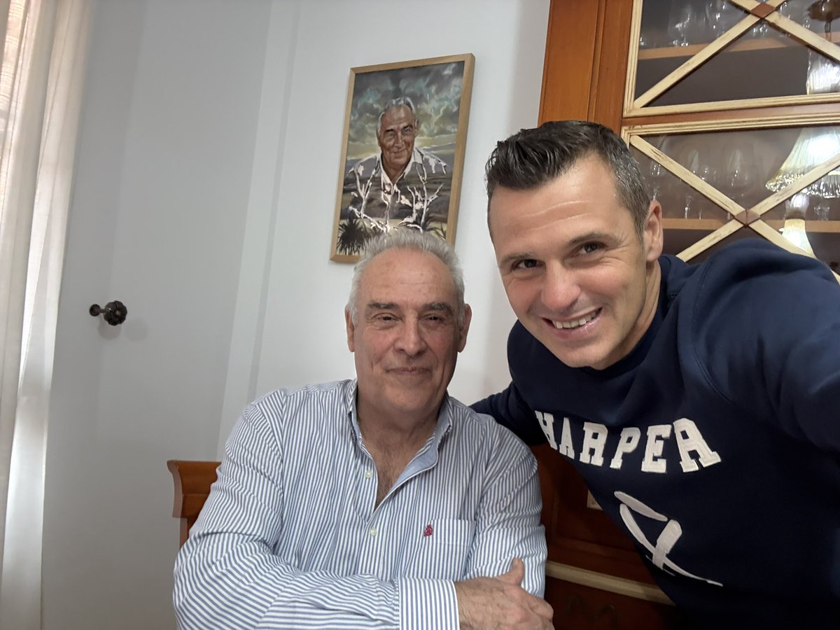 Nacho Aznar tweet media