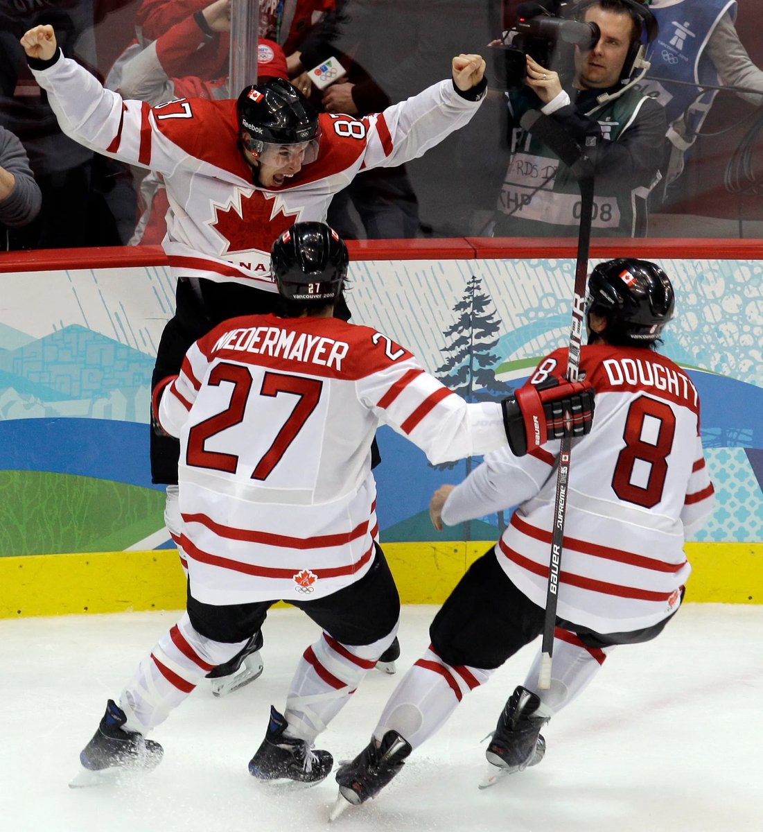 chargot #2 tweet media