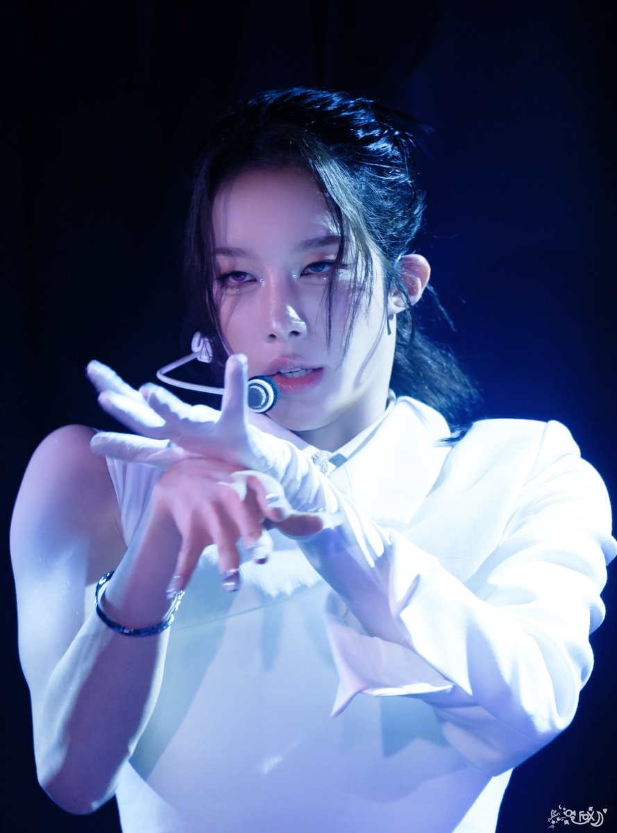 2025.9.10☾.˖⋆
JAPAN LIVE 2025 SUMMER 
𝘟𝘟𝘟𝘟:-𝘗

𓂃 ࣪˖ ִֶ☾.˖⋆𑁍🦋𑁍. ݁˖☪︎·̩͙˖ 𓂃

#XLOV #엑스러브 #エクブ
#RUI #루이 #ルイ #陳冠叡 #陈冠叡

#XLOV_BIZNESS  #BIZNESS
#I_ONE #XLOV_I_ONE