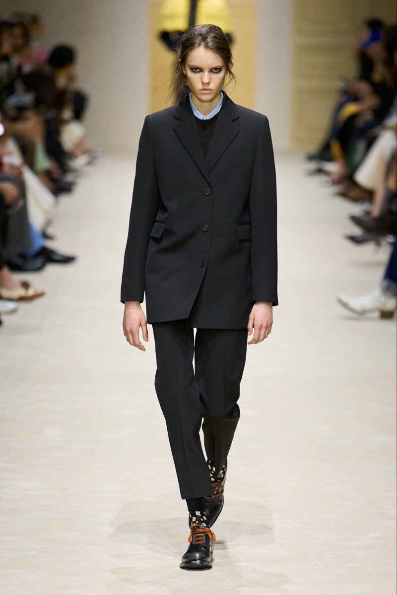 radiohagg's tweet photo. Prada AW26 (love this👏) https://t.co/UmKYwSTAHx