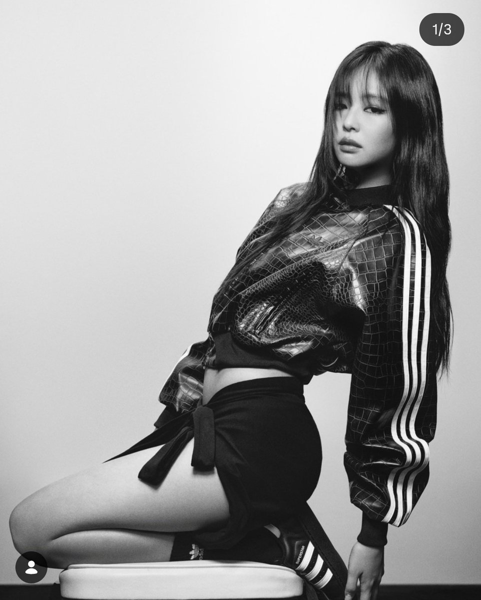 Yeniden adidas&amp;Jennie işbirliği en son blackpink olarak işbirliği gelmişti ben gerçekten B-A-Y-I-L-D-I-M