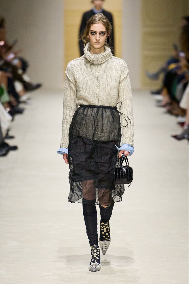 radiohagg's tweet photo. Prada AW26 (love this👏) https://t.co/aeST6f1rI2