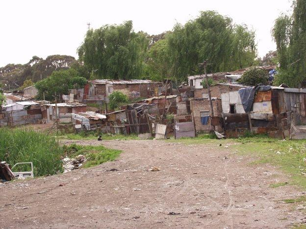 Mujeres be like: "tenemos que proteger esto"