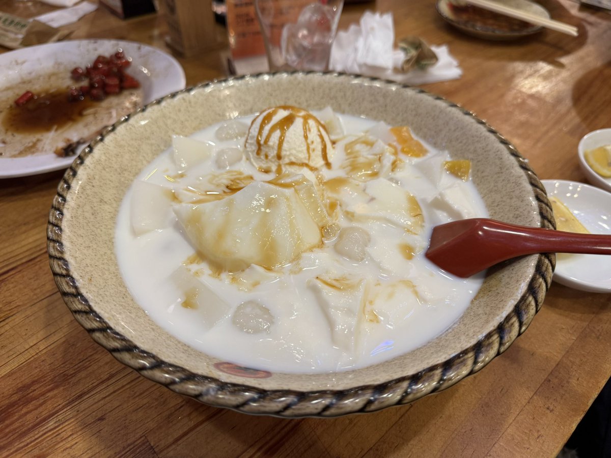 皆に代わってモバイルオーダーをしてくれていたユースケさん、参加者も