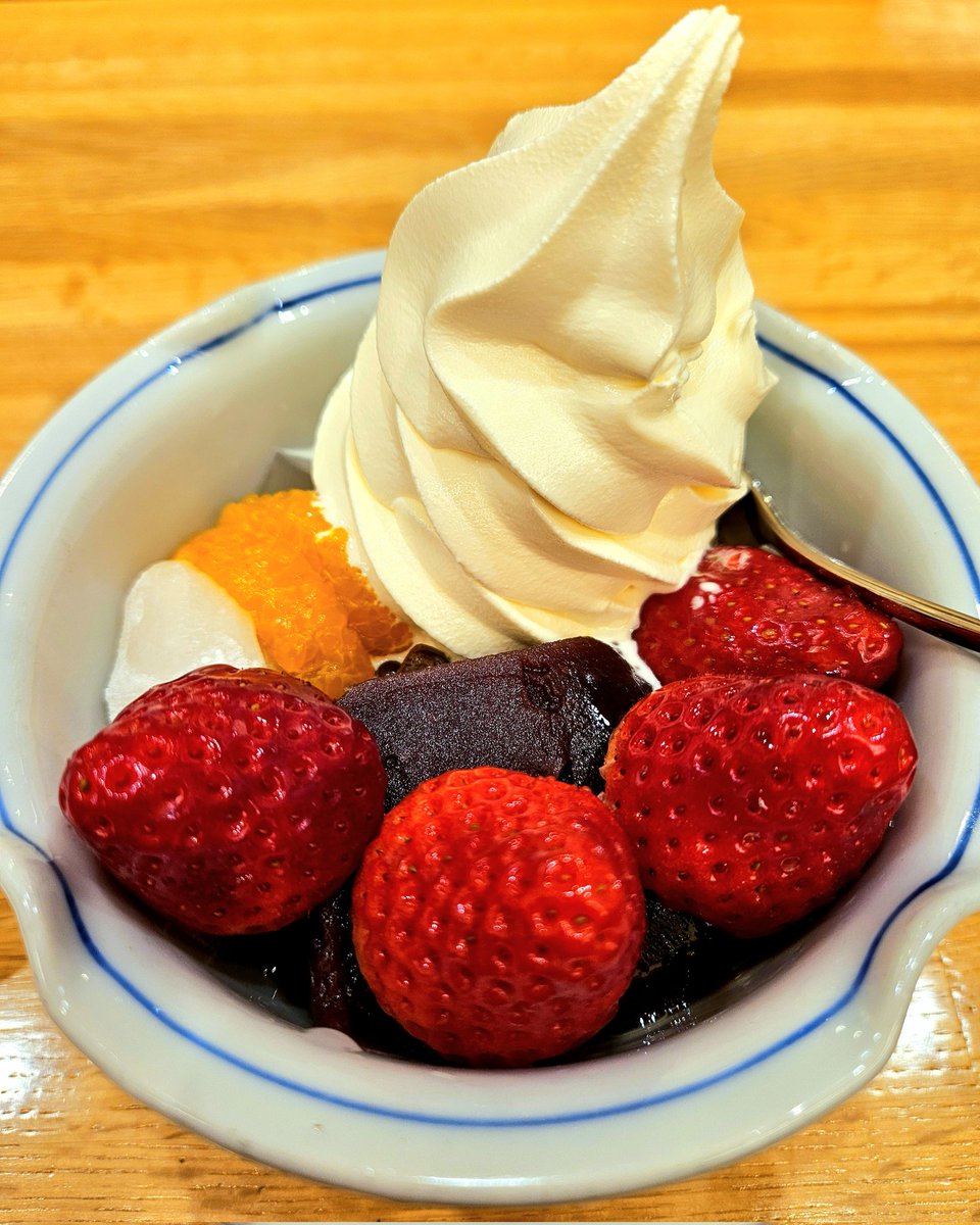 makirimo's tweet photo. 美容院の帰りに食べたやつ https://t.co/BND4T2fXm9