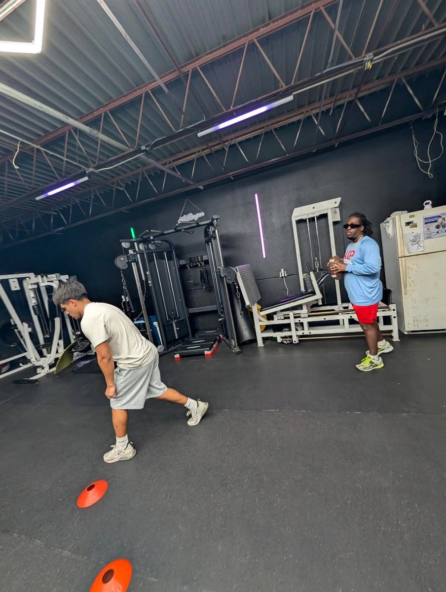 Craig Isaac Mendoza tweet media