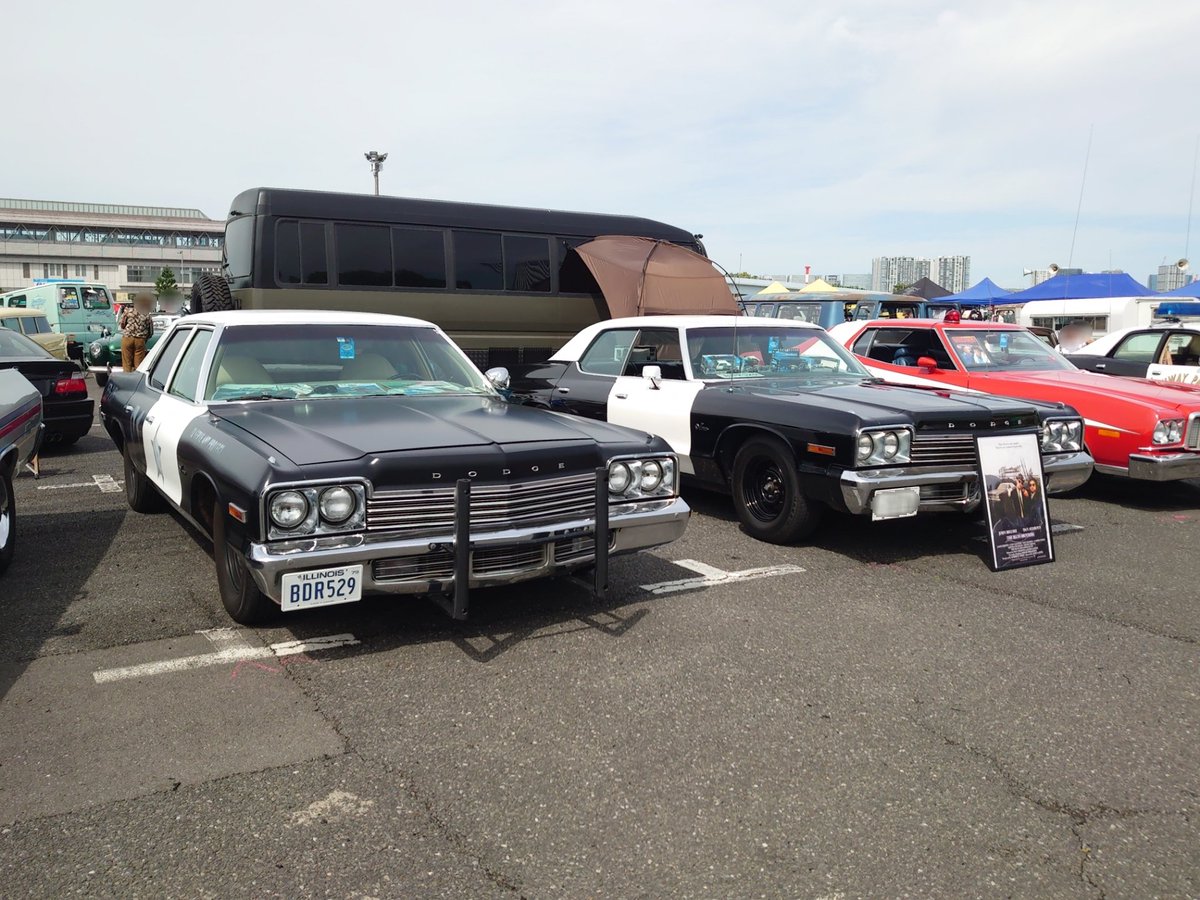 先日USJに再登場したブルースモービル、何者なんだろう。

国内には、自分のを含めて5台確認されているけど、車体の特徴から、いずれにも該当しない新たな１台なのは明らか。

アメリカ本国から持ってきたのかな。ただ、アメリカのユニバーサルスタジオにも74年式モナコは無かった気がするし…。
#USJ