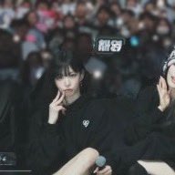 fromis_4's tweet photo. 不器用がチョキチョキペタペタ頑張ったものちゃんと役に立った https://t.co/nvpwtOfyzZ