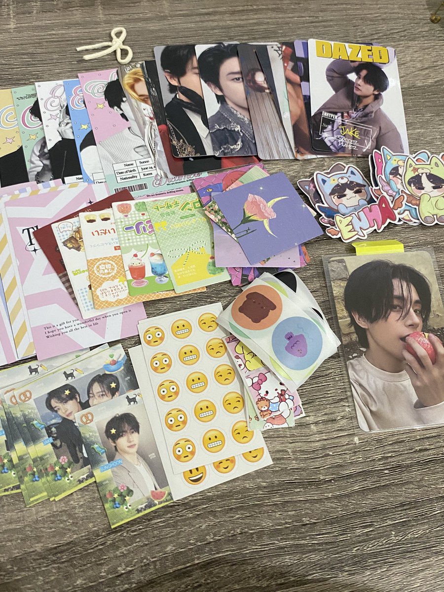 prettypIeas's tweet photo. hellooo jake apple arrived safely~ thank u so much for packing him well &amp; for the hassle free transaction also for the super generous amount of freebies 😭 ‘til our next po! ^__^

     ♥︎ @solelysunwon #lovedbysera https://t.co/icHnQSZQ8t