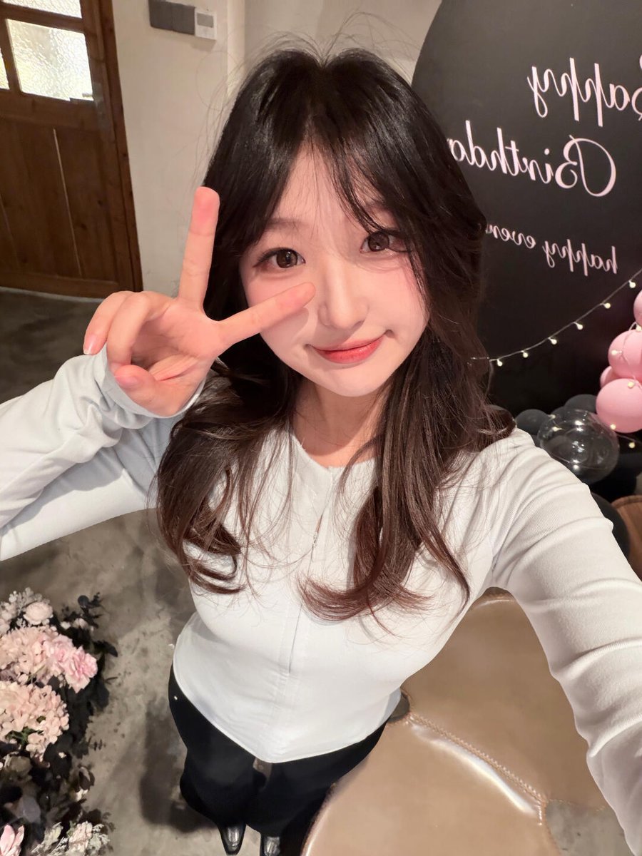 FSBKL123's tweet photo. 不是 这还拿不下你嘛
#射屏 #反差 #打胶 #合照 https://t.co/E0ZQSCNuFp