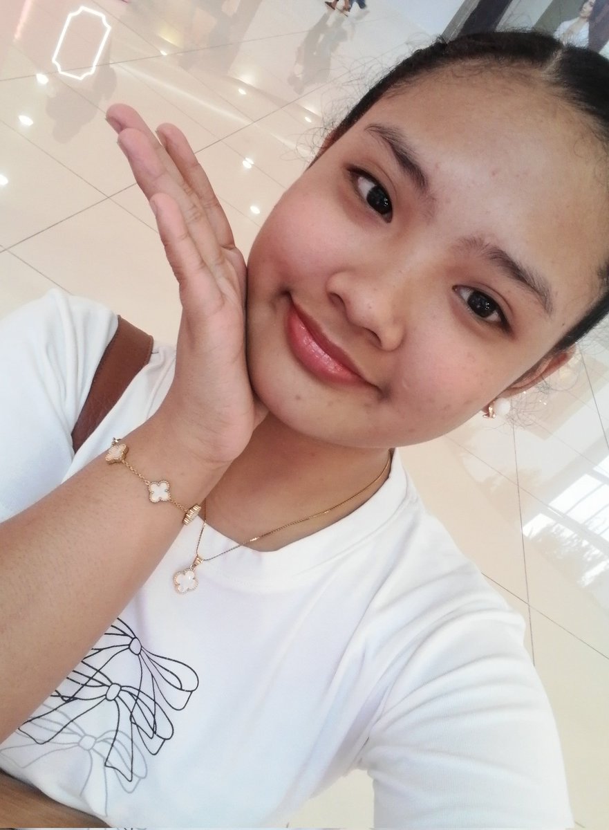 tteokihan's tweet photo. mianhae i've run out of peace sign selcas to match with my aegi (˶˃ ᵕ ˂˶) .ᐟ.ᐟ

#ODSD #ONEDOORSelcaDay #BOYNEXTDOOR #LEEHAN #이한 @BOYNEXTDOOR_KOZ https://t.co/yckocnoXwj