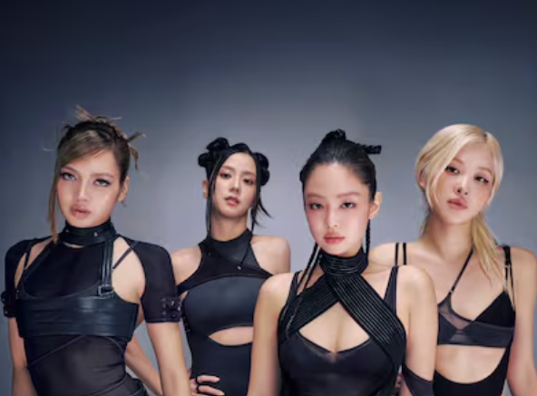 Radio_Blackpink's tweet photo. 🚨 SONG ALERTS - TUTORIAL 🚨

The easiest and fastest way to request #GO on US radios. Follow this tutorial to see how to do it. At the end there is a thread with all the direct links to the radio stations!  Participate and spread so more people can help! https://t.co/HHxlw03tmI