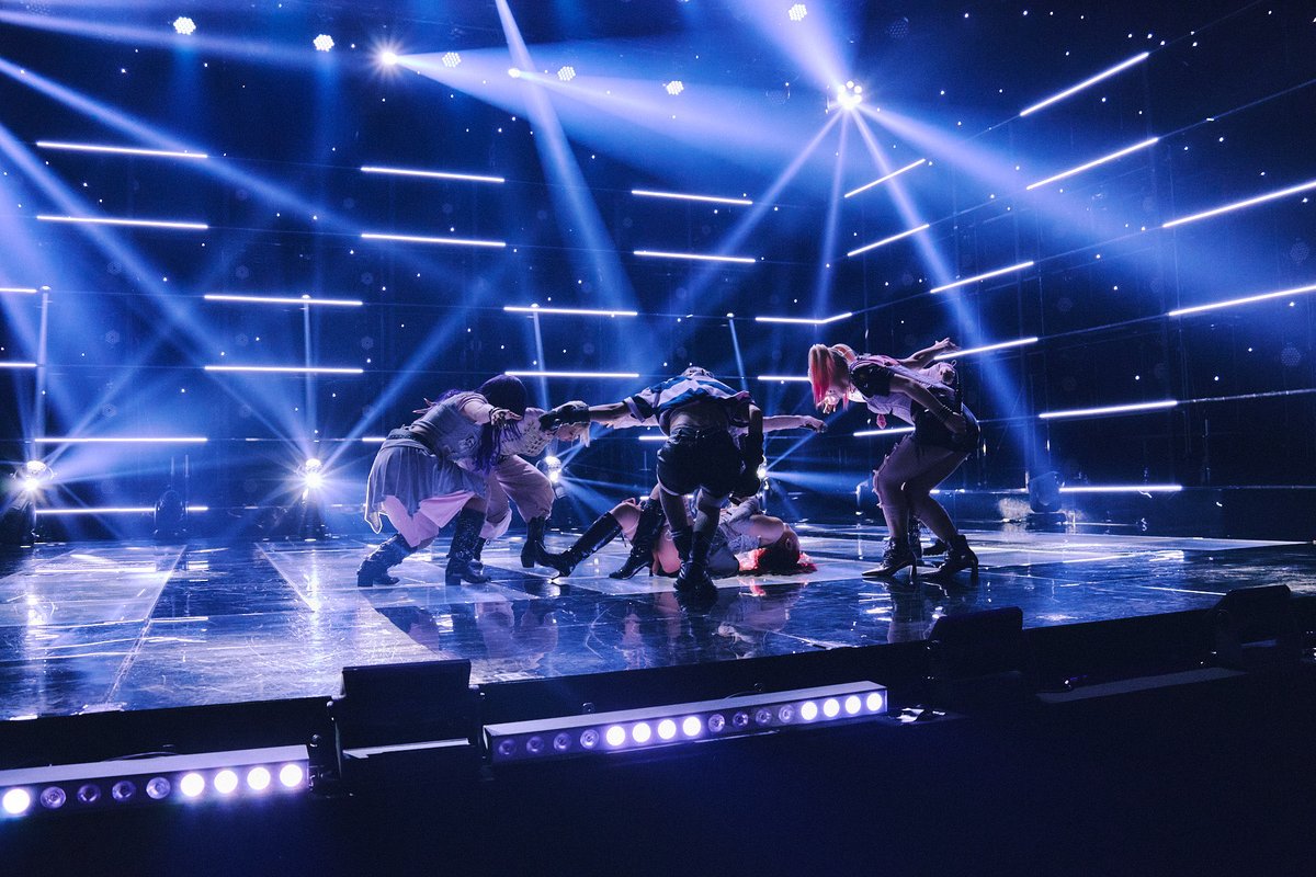 bettyharuka's tweet image. 2026.02.28

【with MUSIC】日本テレビ📺

🌹HANA🌹san
『Cold Night』  
ダンサーとして出演させていただきました
🩵🤍🩶

ありがとうございました！！

#HANA
#ColdNight
#withMUSIC