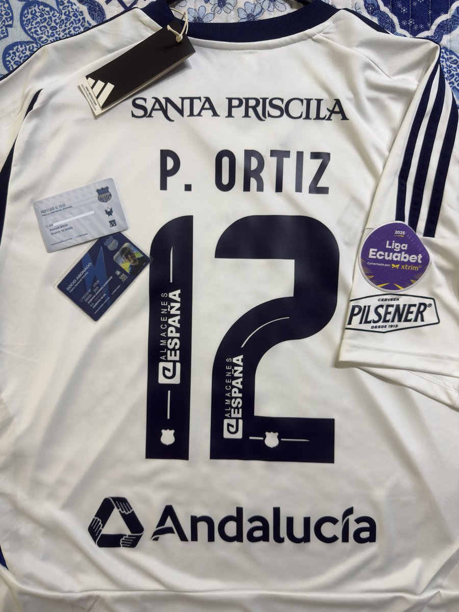 Hoy a qué ponerse elegante porque juega EMELEC💙⚡️

#TodosLosCaminosConducenAlCapwell