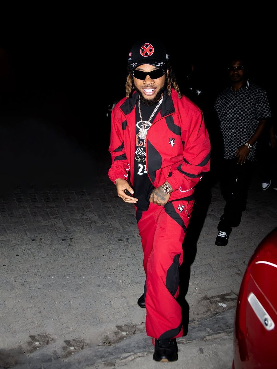 highFashion tweet media