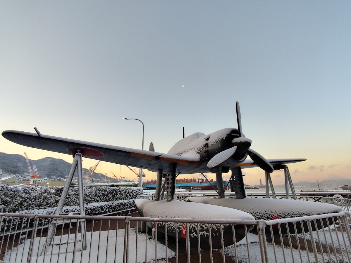 2月を画像4枚で振り返る 雪に埋もれし瑞雲 艦これ壁画最終日 パセツー