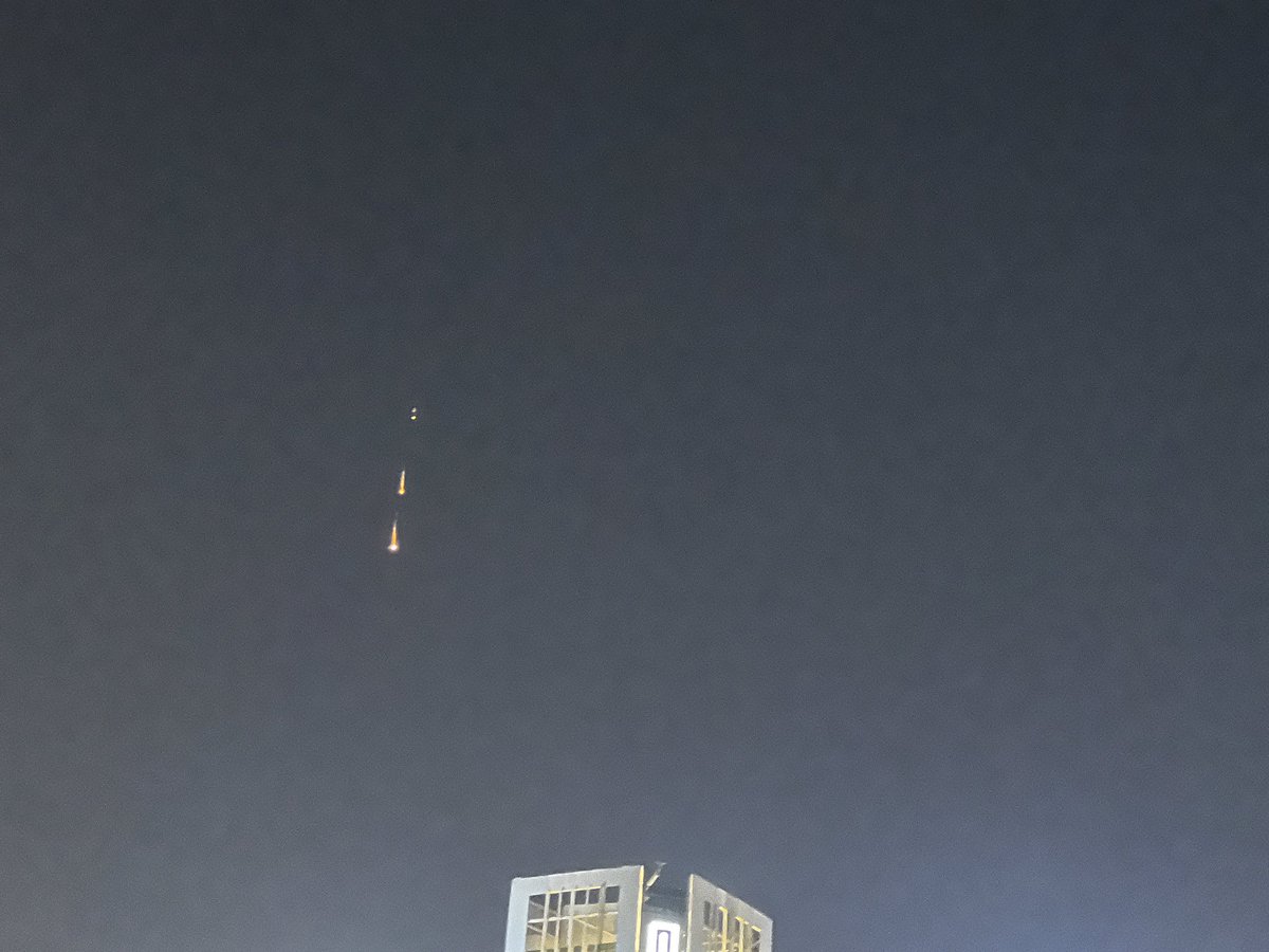 ArianHashemi's tweet photo. Lots on intercepts over Dubai marina
Lots of loud booms and clouds in the sky. https://t.co/0OYg7uHL7N