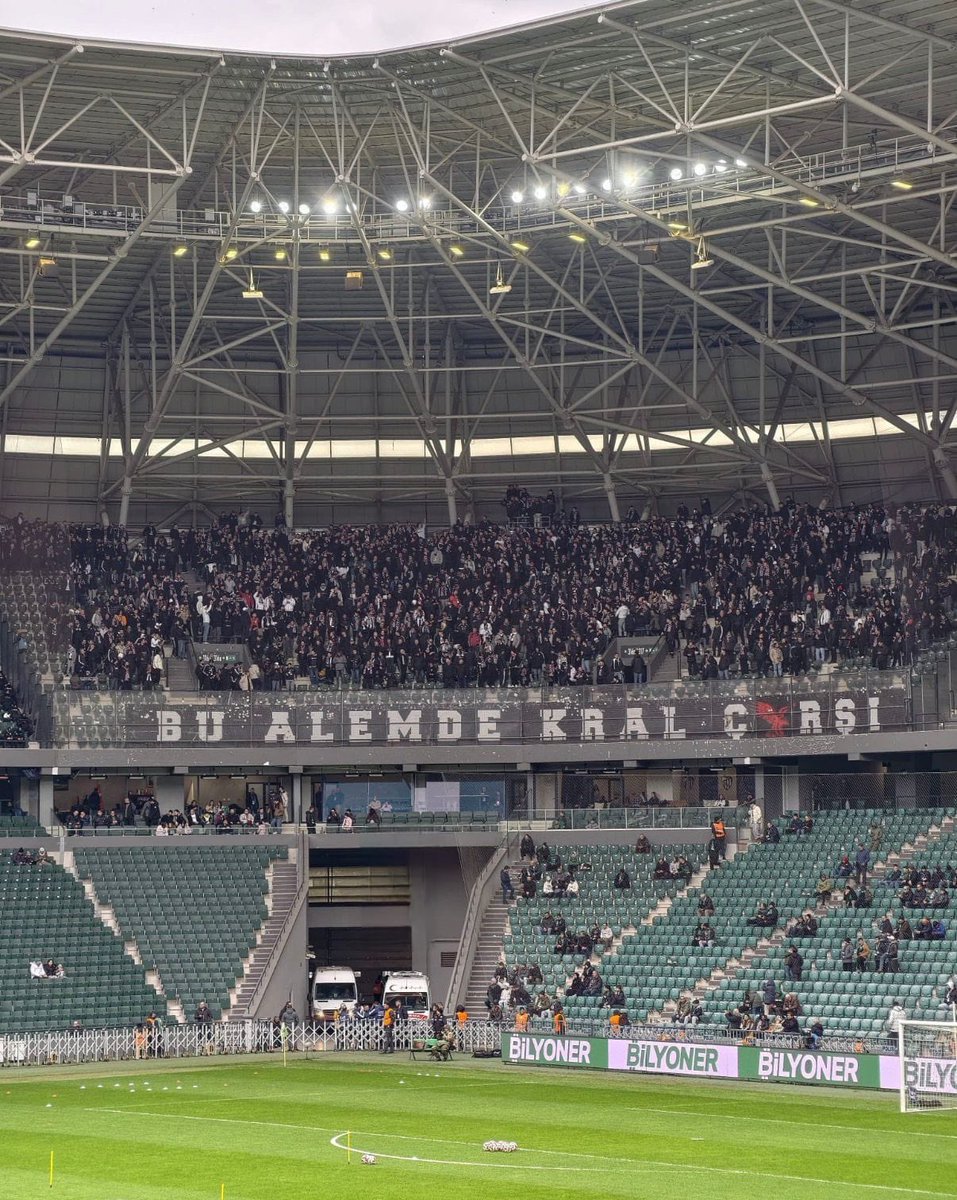 İNÖNÜ'YE DEPLASMANA HOŞGELDİNİZ!

Geçtiğimiz haftalarda olduğu gibi bugün de gördük ki; haber kanallarında yapılan açıklamalar sahada ve tribünde karşılık bulmuyor.
YÜCE BEŞİKTAŞ çArşı’sı kurulan planlarınızı bozuyor

Maç boyunca tribünümüzden yükselen sesi hepiniz çaresizce