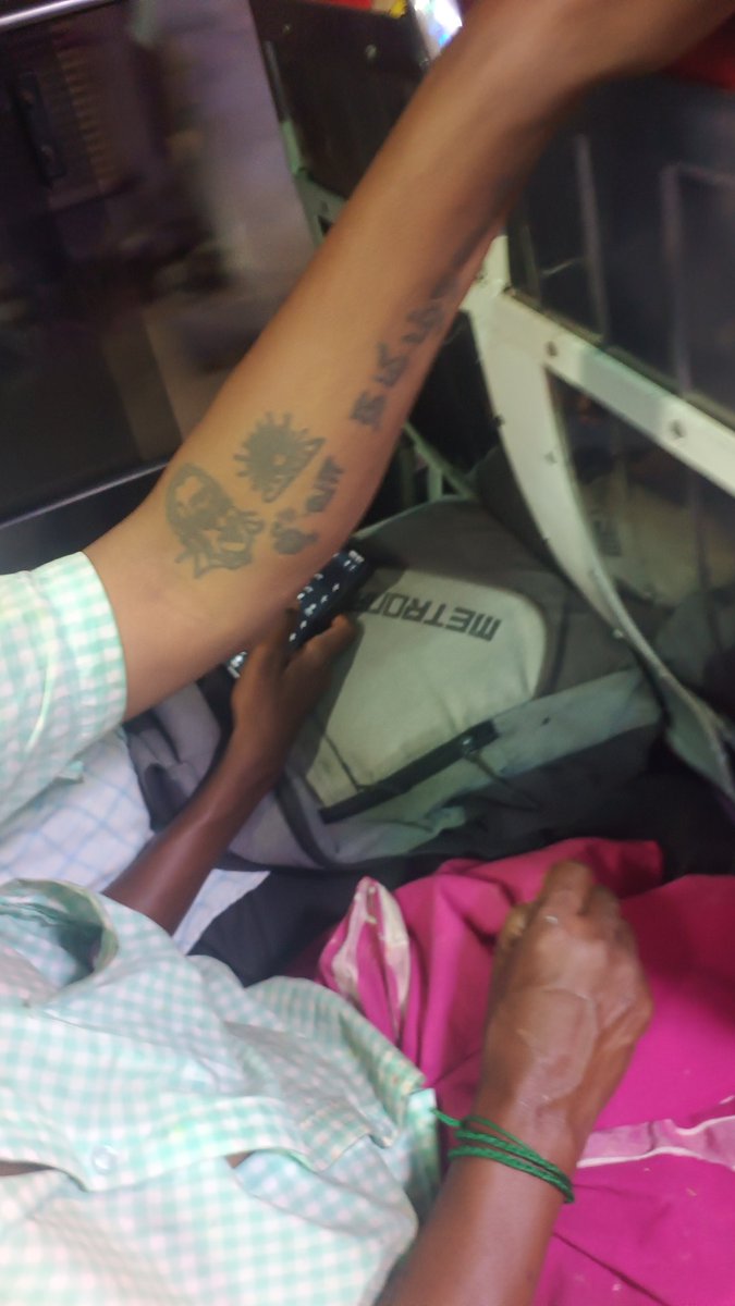 itzproudloser's tweet image. Taken on a trip

Salem - Sangakiri constituency voter &amp;amp; traditional DMK member.

He said that he was anxious to see if the DMK would win in the Sangakiri constituency, adding that there is no chance of the DMK candidate winning there this time too.

#DMK #TNElection2026 #Salem