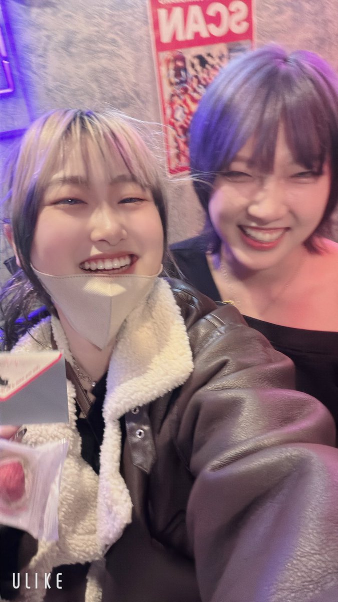 ojaru_kuretan's tweet photo. たまちゃん卒業おめでとう🌸🌸
2年間お疲れ様だよ〜〜〜‼️‼️
とってもとっても頼りになるお姉さんでいつも楽しく働けました🌟

お手紙もらってたまより先に涙涙するとこでした、あぶないあぶない

たまちゃんらぶ💝 https://t.co/sBgUVL2cmb