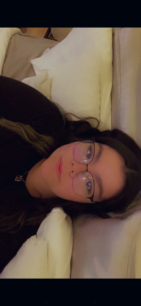 1S Chez ღ tweet media