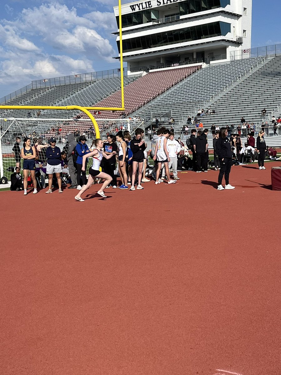 LHHS Track tweet media