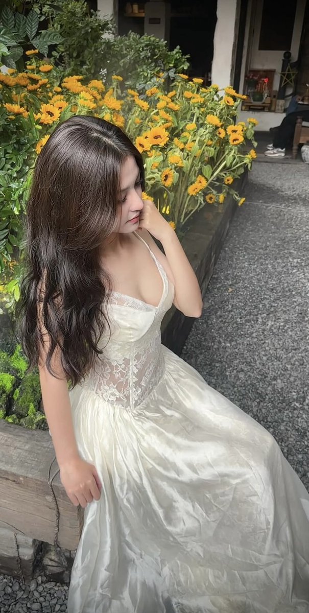 Con đĩ của bạn cũng là con đĩ của tôi tweet media