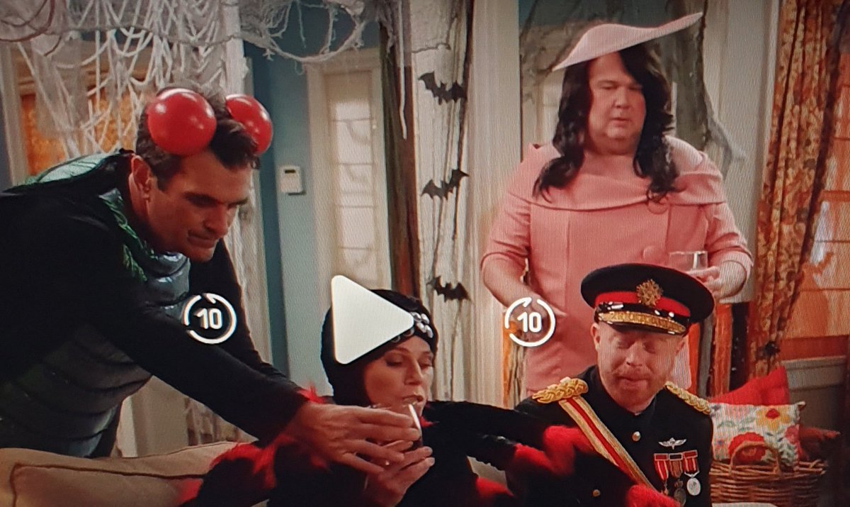 BreastRoasted's tweet photo. @MeghansMole I am watching Modern Family Season 10 Episode 5...I laughed so hard I nearly chocked to death! If there are clips, watch them 🤣 Mitchel is (Prince) Harry for Halloween and Cam is Megan Markle 🤣🤣🤣🤣🤣 https://t.co/vD8BG5E0qZ