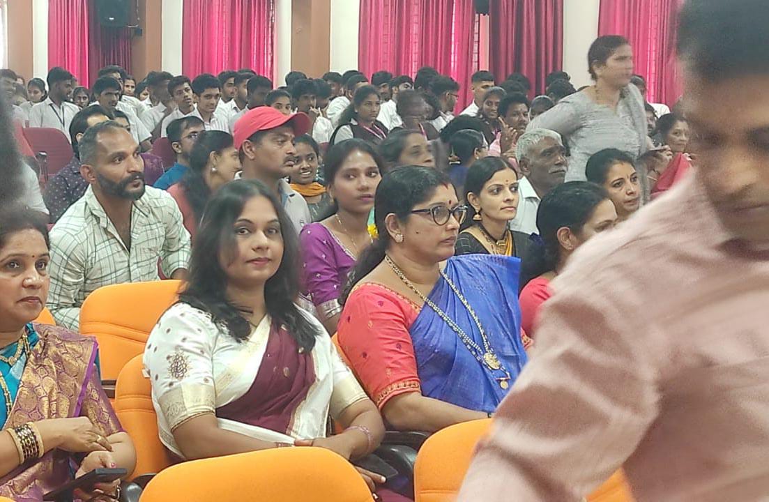 Shubhashayaa's tweet photo. #highlighA few cherished moments from the occasion of receiving the Abbakka Award@Putturuon 16th February 2026 #shubhashaya #ಶುಭಾಶಯ #shubhashaya_jain #shubhashaya_adiraj #shubhashaya_yashoda_adiraj #stupid_subbu #Shubzzz #anchor #mediaThe #Lead #ತುಳುವೆದಿ #ಇಂದ್ರೆದಿ@followers https://t.co/rdIVAizLn8