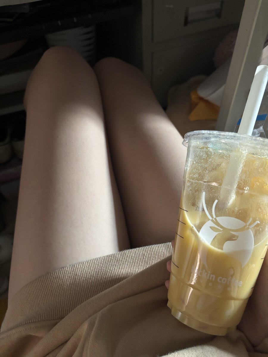 小鱼不游泳 tweet media