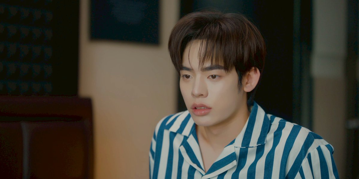 โดนสักป๊าบ สองป๊าบ 💥แต่ได้กอดคุณฉินกลมมมขนานนั้น 🤗 คุณมัมว่าแอบคุ้มนะคะม๋าด้วงงง 😚

DUANG WITH YOU EP5
#ด้วงกับเธอEP5