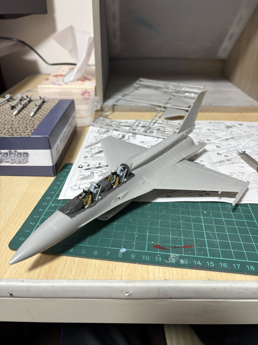 sky302tfs's tweet photo. #HASEGAWA
#F16F
背中のドーサルスパインとCFTが付くだけで、全然別物のファルコンになる✈️
凄みが倍増してる✨️ https://t.co/eLlOiXFObZ