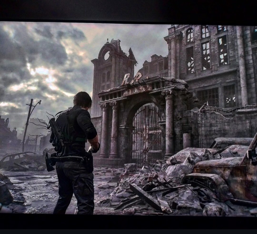 Raccoon City still feels heavy, still feels alive in its own way. So many memories. It’s good to be here again. #RE9 #ResidentEvilRequiem