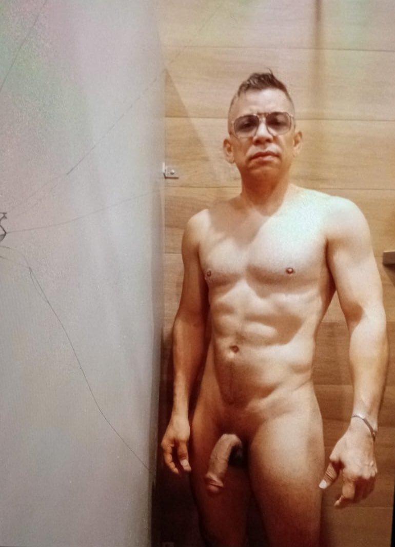 Anthonyy3049's tweet photo. Qué tal este cucho cuarentón? https://t.co/SuZrtSkYoY