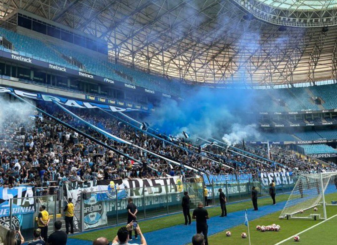 Nicoss1607's tweet photo. Grêmio FBPA pelo povo de Minas Gerais 🇪🇪👊🏻 https://t.co/2f5LO7pQrr