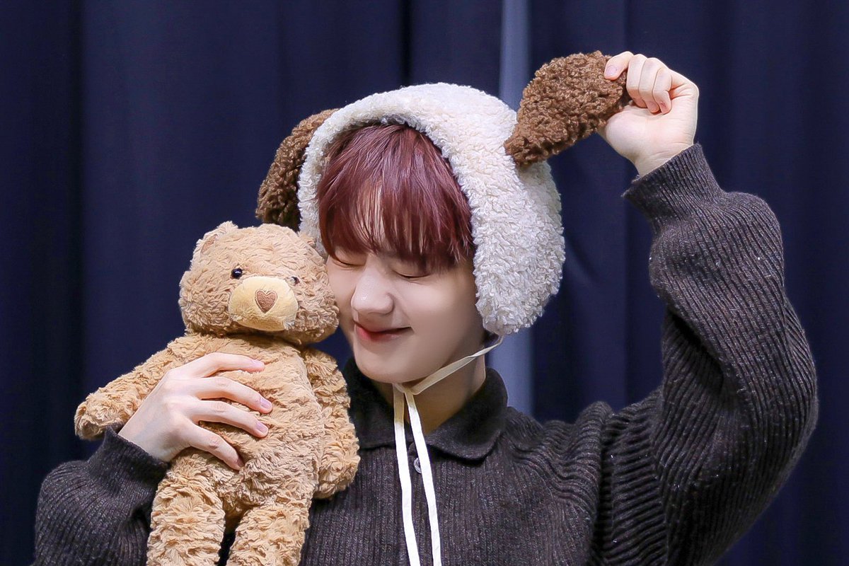 𝐂𝐥𝐨𝐯𝐞𝐫 tweet media