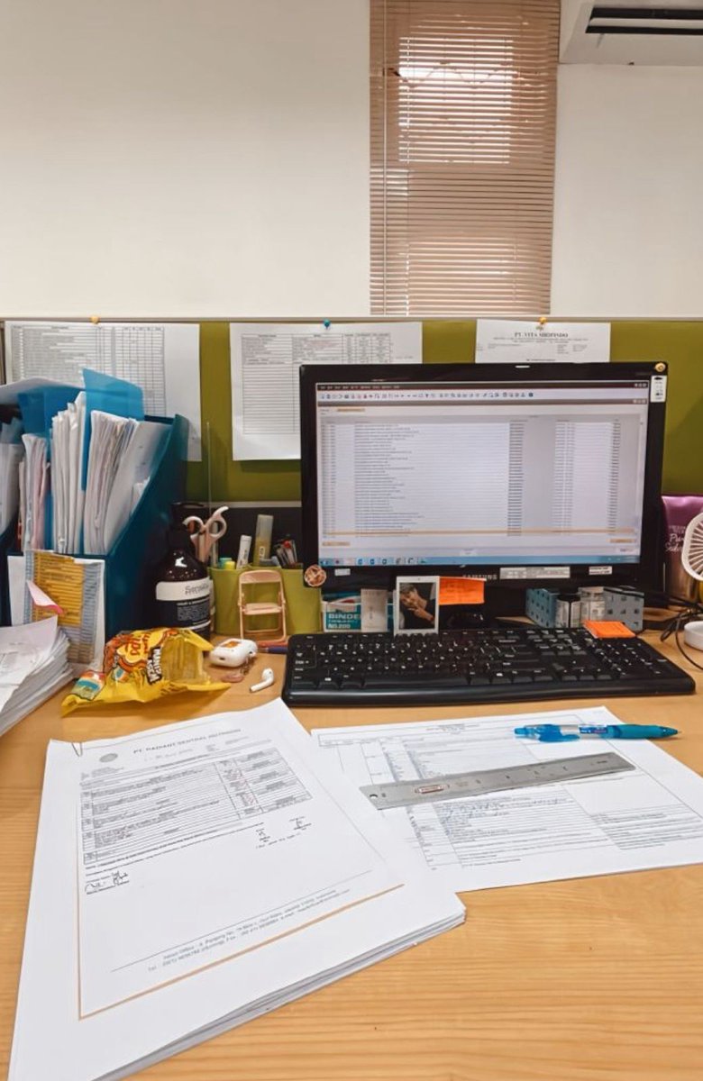 RRFamily5's tweet photo. Health is the new Wealth.
Sitting in a cubicle under fluorescent lights is a slow death. People are choosing lower-paying remote jobs over high-paying office jobs just to get their sunlight and sanity back. (5/6) https://t.co/kMPucNXpl7