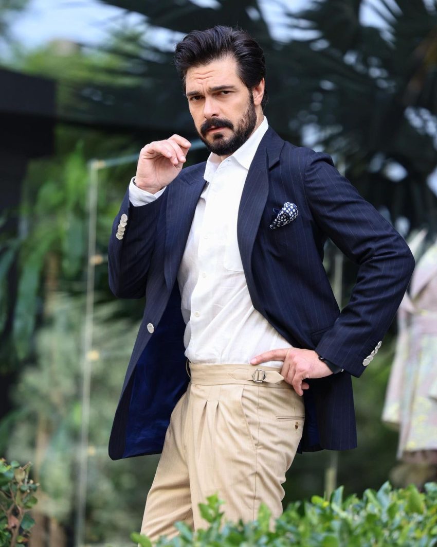 Halil İbrahim Ceyhan TRT tabii’nin Canvermezler dizisinde
🔷Halil İbrahim Ceyhan, TRT Tabii’nin yeni dönem dizisi "Canvermezler"le setlere iddialı bir dönüş yaptı. Başarılı oyuncu bu kez farklı bir role; Demir Müşir’e hayat veriyor. 👇
birsenaltuntas.com/dizi/halil-ibr…