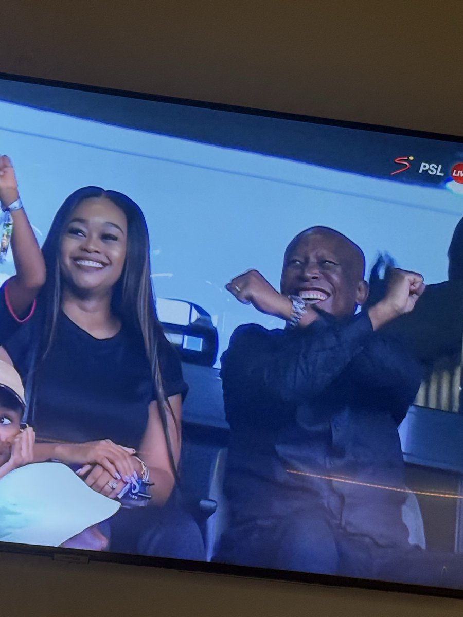 <a href="/Musa_Khawula/">Musa Khawula</a> does this look like divorce to you, <a href="/Julius_S_Malema/">Julius Sello Malema</a> must sue you bloody fool! #SowetoDerby