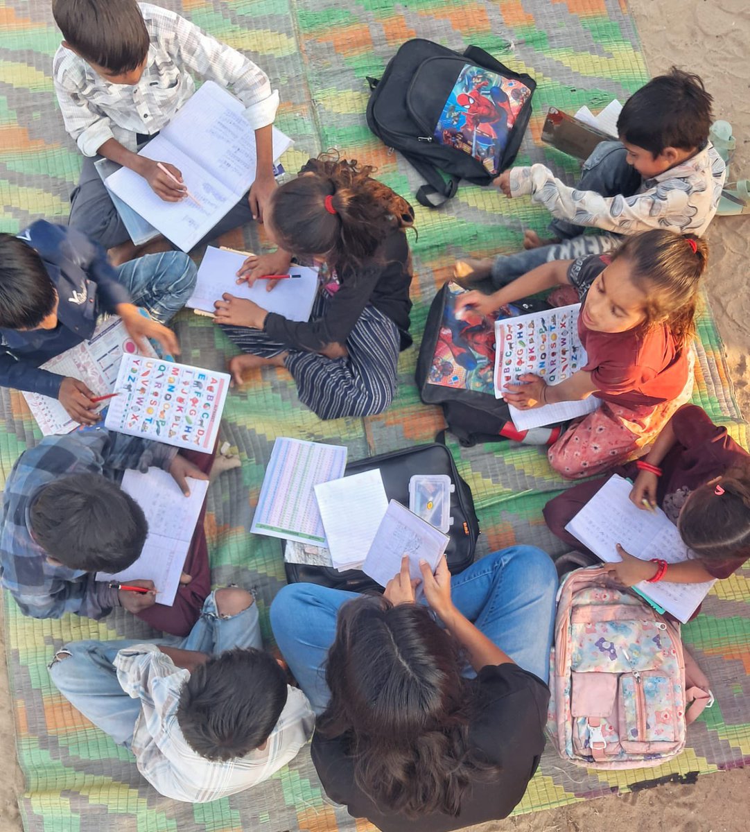 being_together3's tweet photo. Project Nirman ~ A Programme For Developing Young Minds📚✨

#beingtogethertrust #projectnirman https://t.co/cQdhtjZ8wW