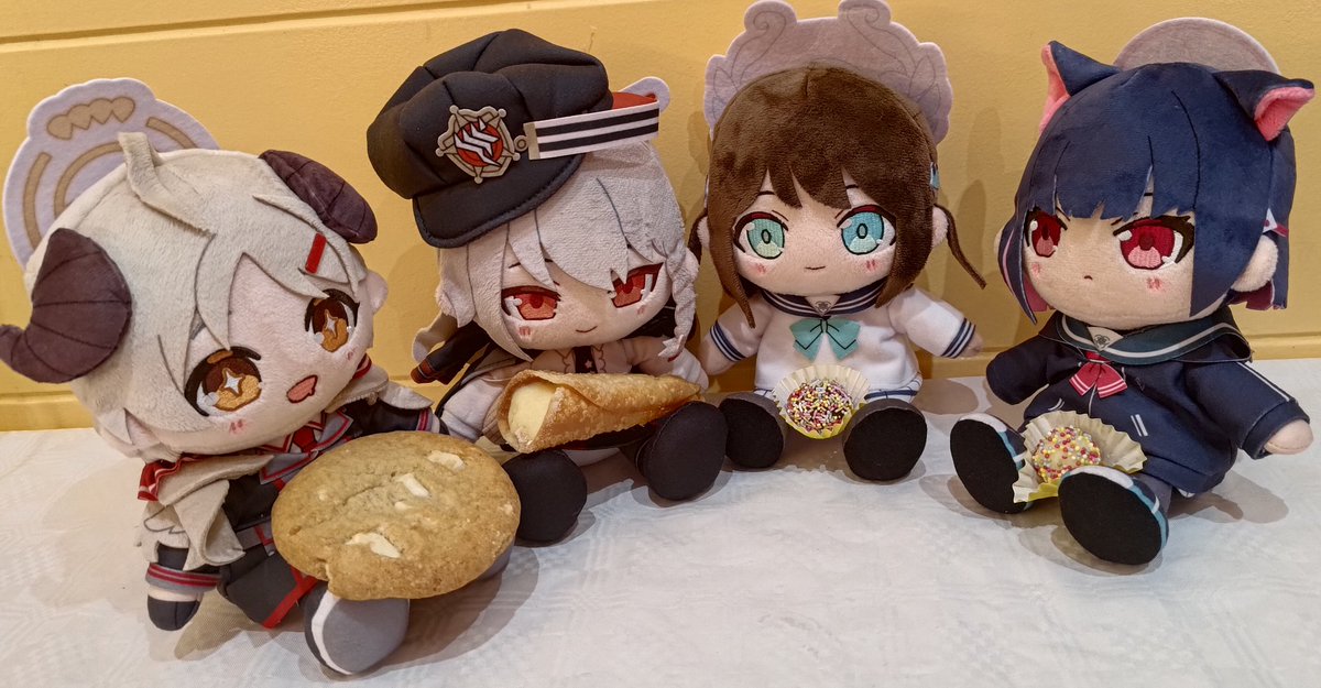 Got some more sweets to eat, there's lots of snacks!