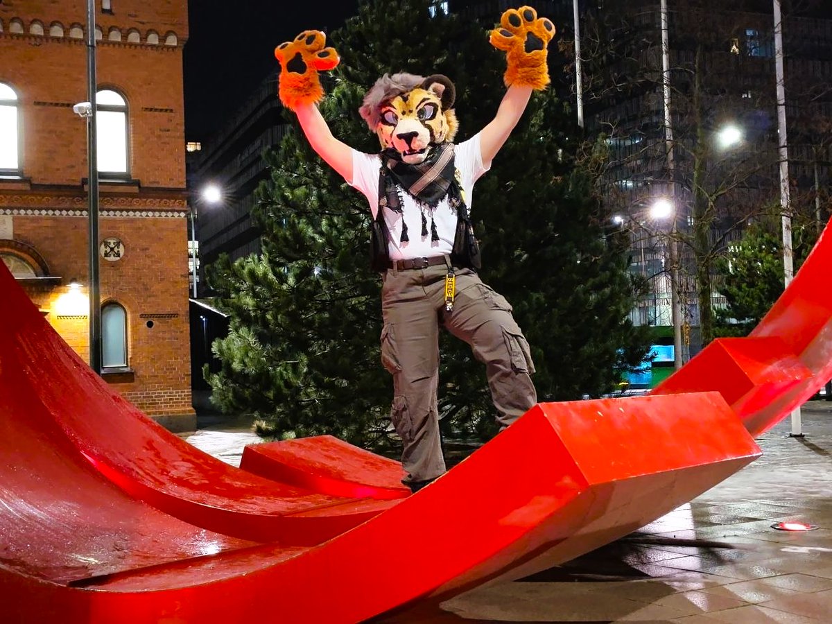 Melachee tweet media