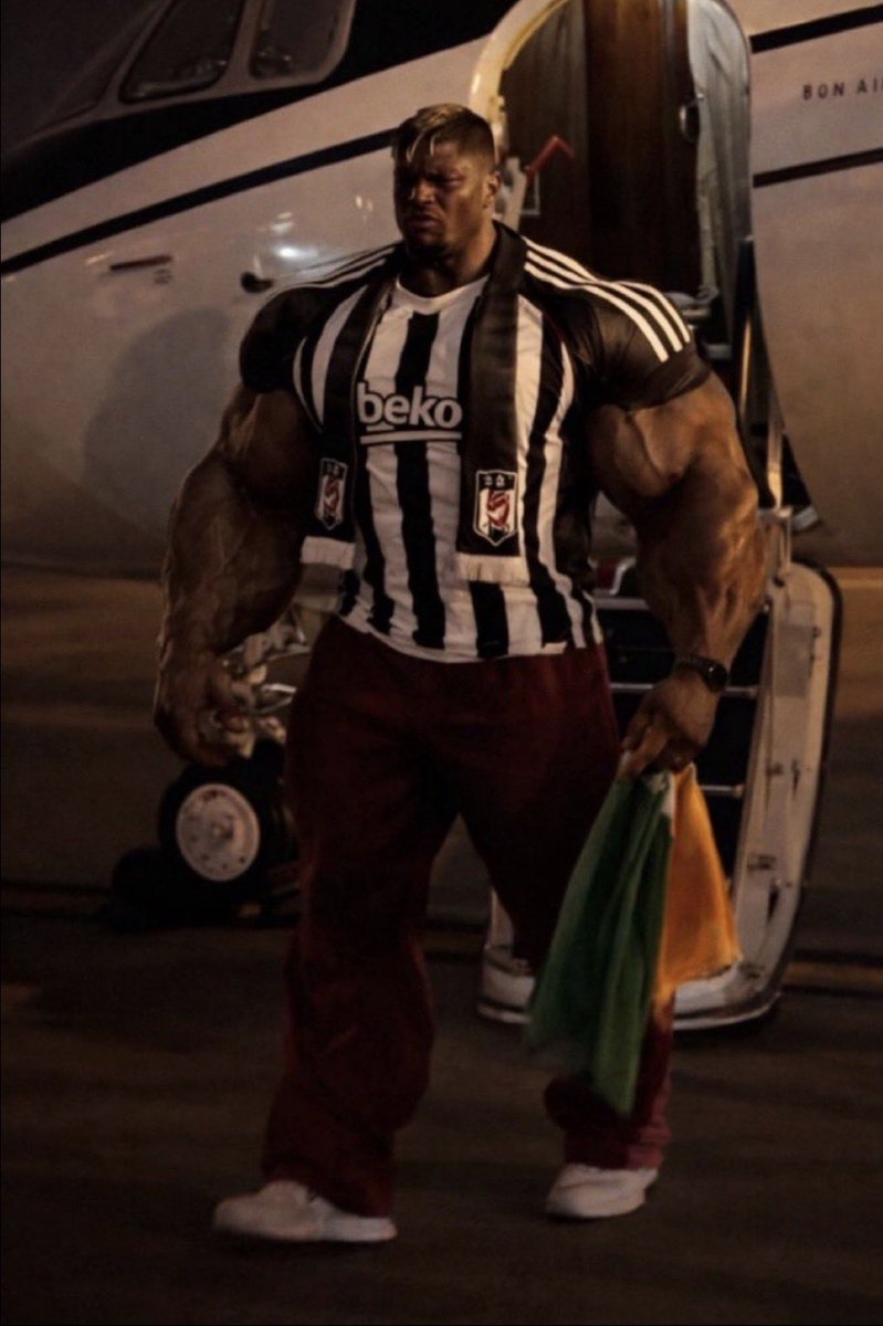 banka soygununa gidip sıra alan ulvi tweet media