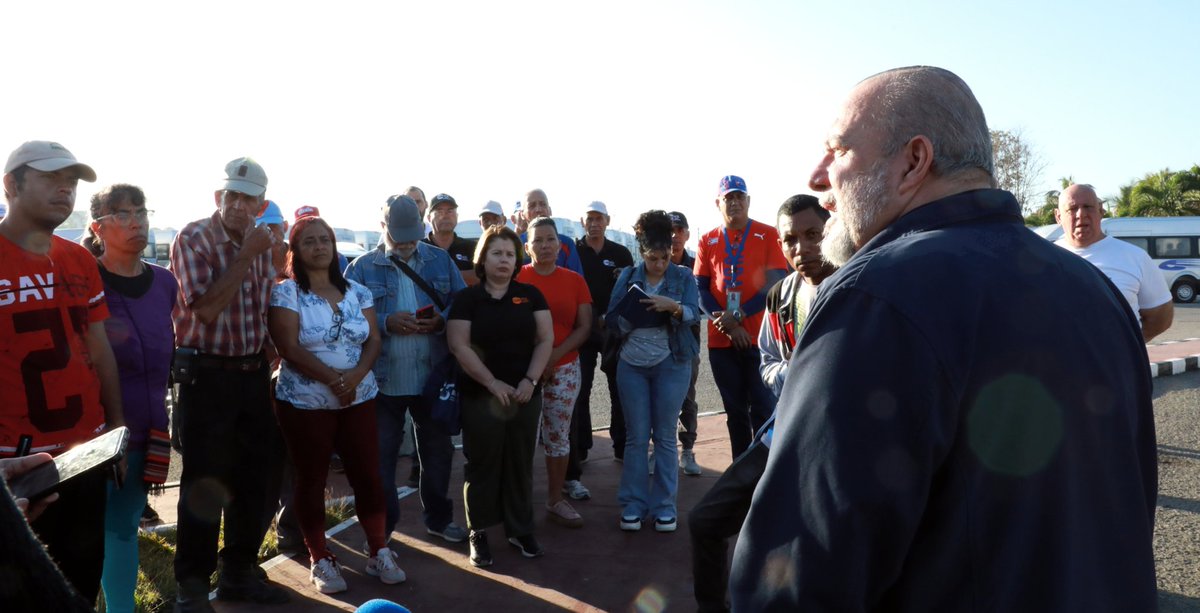 Con el apoyo popular podemos transformar la realidad, y la única manera es organizar el trabajo desde el barrio, la comunidad, con los delegados al frente, y con control para que se actúe con eficiencia. Todo el mundo en la calle, al lado del pueblo, sumando a las personas.