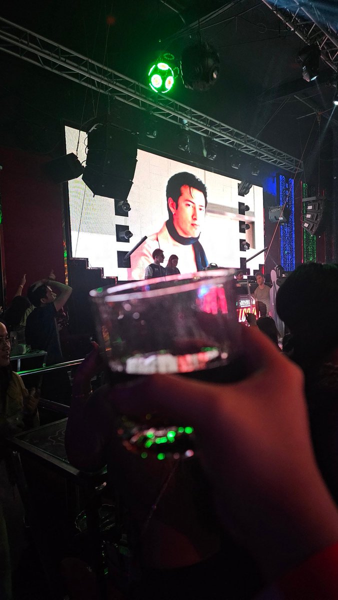 zee⁷ is seeing BTS 💜 tweet media